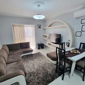 bala-apartment.albaniahotels.org/